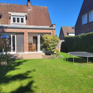 Superbe habitation techniquement irréprochable située sur un secteur aéré à proximité de village en Flandre.