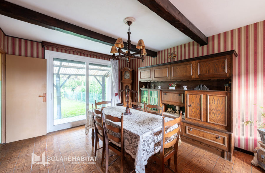 Lambersart – Chateaux – Verghelles : Maison bien entretenue avec 3 chambres, garage et joli jardin  Sous compromis 